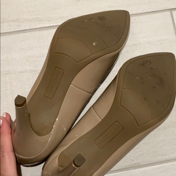 9.5 nude Bandolino pumps - Picture 3 of 5